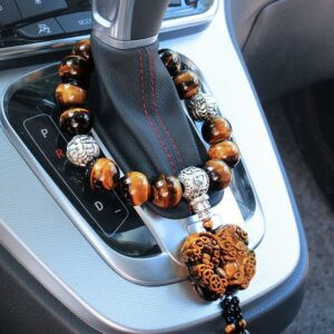 vong-ty-huu-phong-thuy-treo-can-so-oto