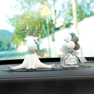 Hươu ngộ nghĩnh trang trí xe hơi