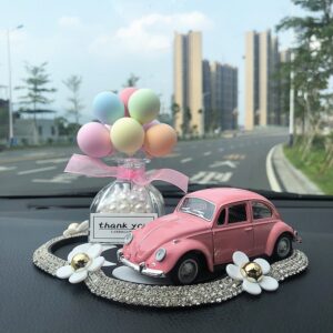 Mô hình xe hơi mini và nước hoa sáng tạo