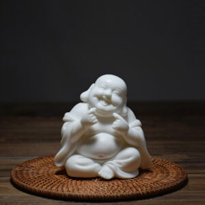 Tượng Di Lặc để xe ô tô bằng gốm sứ